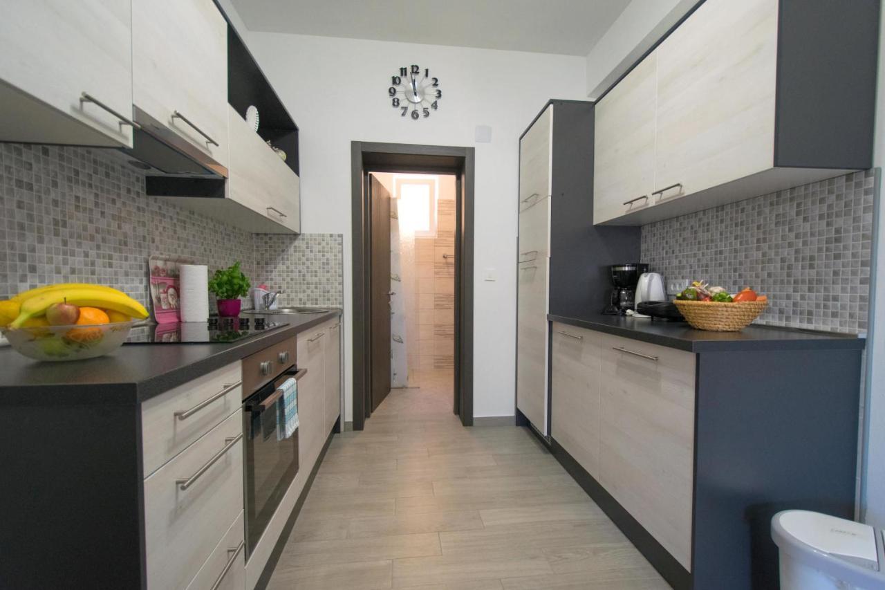 Apartments Mladenka Malinska Extérieur photo